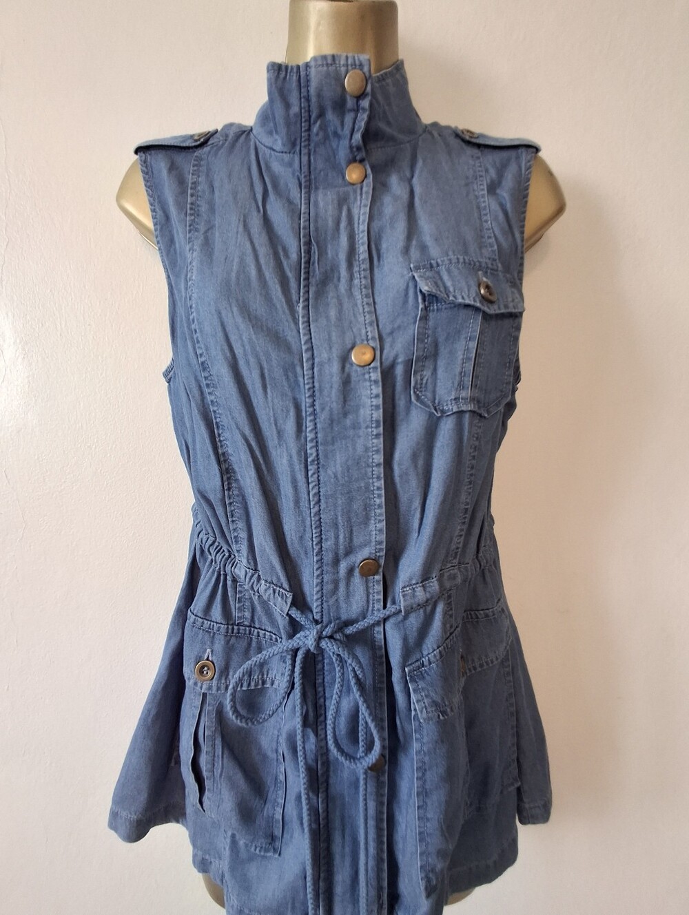 Sleeveless Denim Utility Jacket - Blue